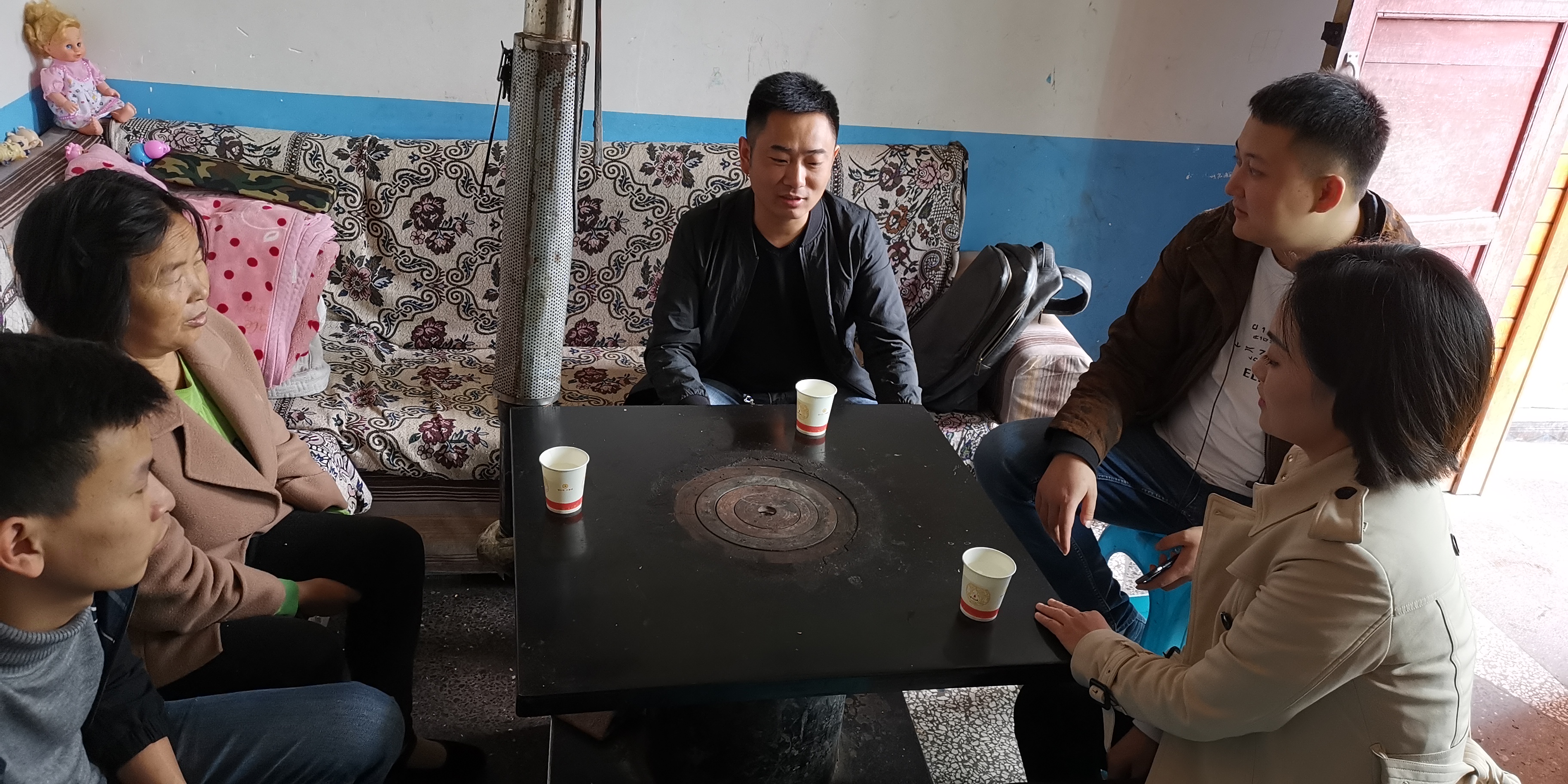愛心助力 共渡難關(guān)——靖灃公司及工會(huì)代表赴板橋鎮(zhèn)慰問職工患病家屬